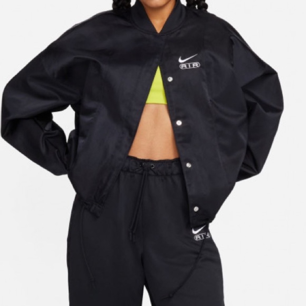 Nike Air Oversized Woven Bomber Jacket - Picture 6 of 12